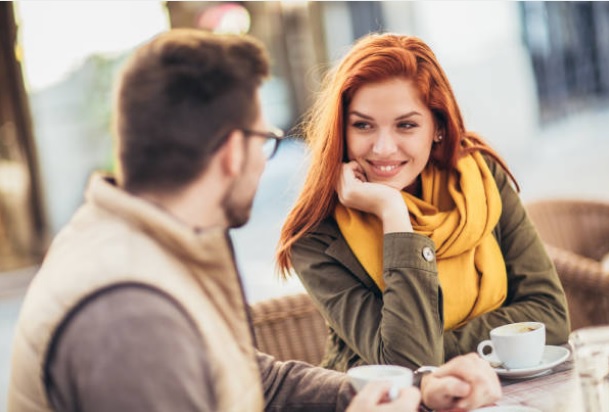 50 Best Questions to Ask on a First Date
