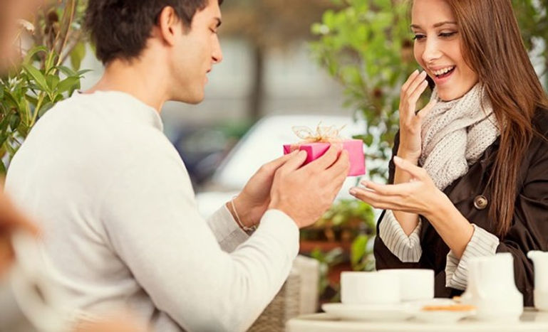 Best Temu Gifts for a Memorable First Date